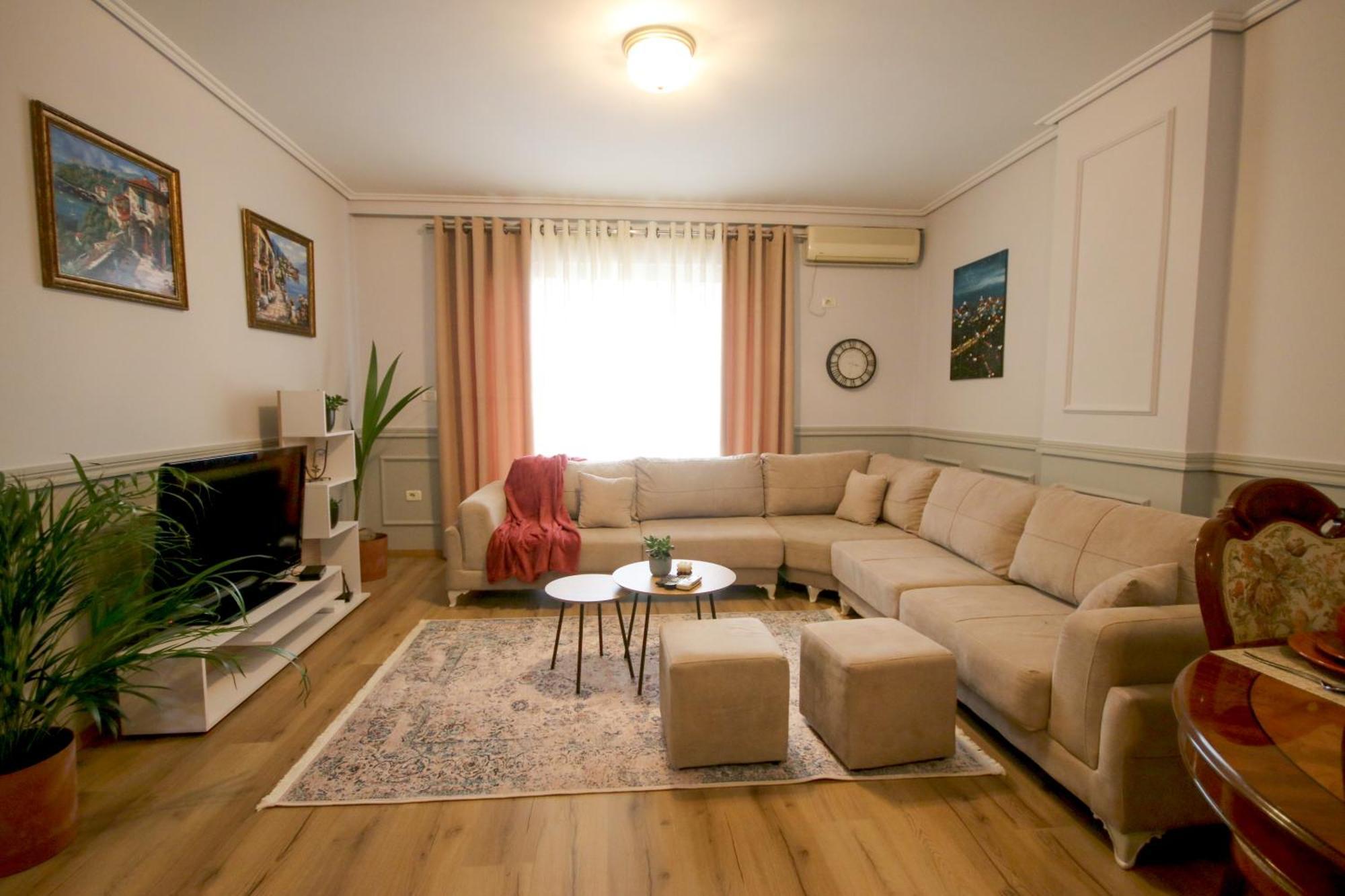 Johan'S Apartment Tirana Zewnętrze zdjęcie