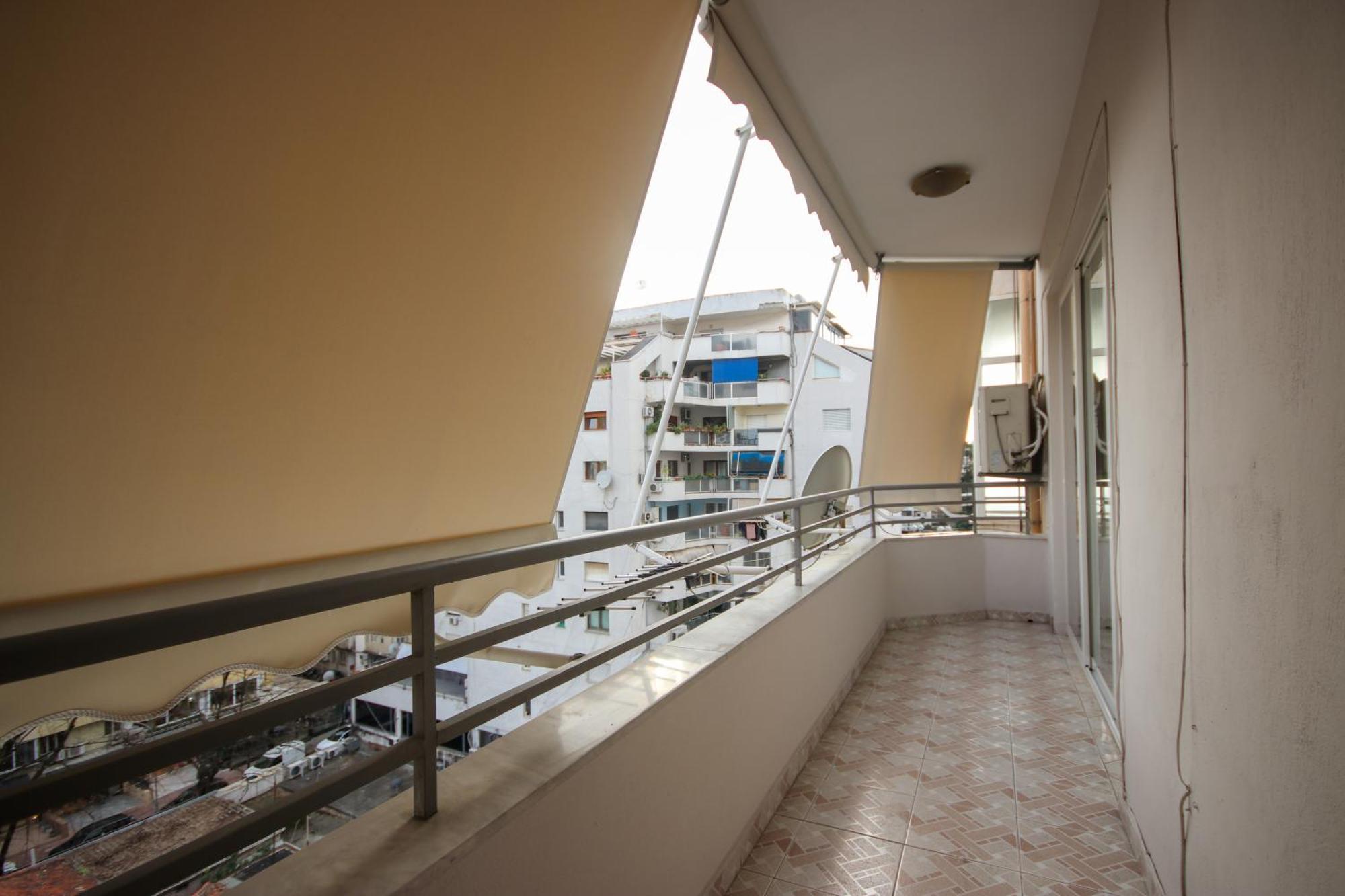 Johan'S Apartment Tirana Zewnętrze zdjęcie